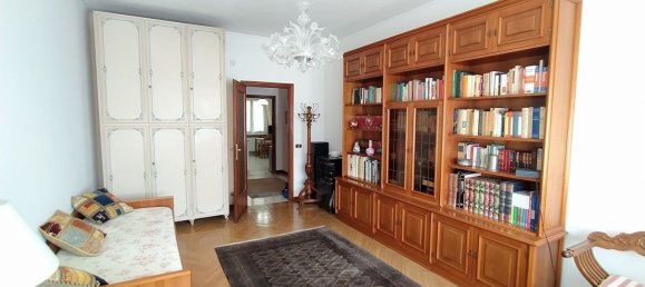 4 rooms Apartment in Savona, Italy No. 73652 6