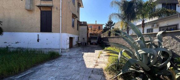 6 rooms House in Rome, Italy No. 23106 4