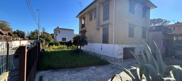 6 rooms House in Rome, Italy No. 23106 10