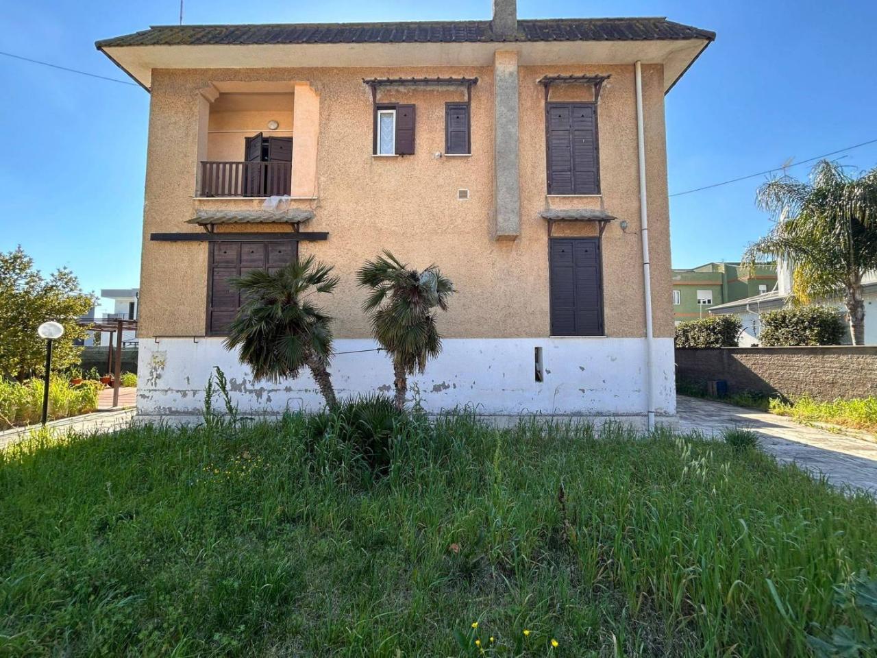 6 rooms House in Rome, Italy No. 23106