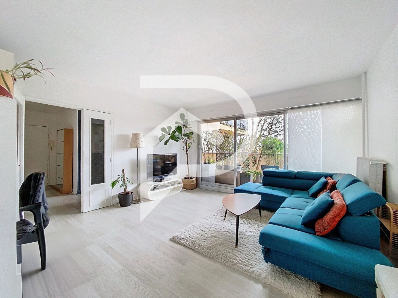 3 bedrooms Apartment in Saint-Germain-en-Laye, France No. 127706