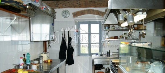 7 rooms House in Quarrata, Italy No. 224629 4