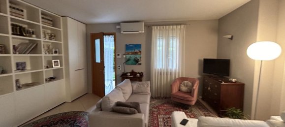 4 rooms House in Rovolon, Italy No. 60469 3