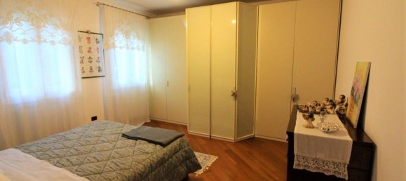 4 rooms House in Rovolon, Italy No. 60469 5