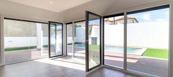 4 bedrooms House in Setubal, Portugal No. 134649 7