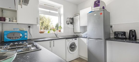 3 bedrooms Apartment in London, United Kingdom No. 7588 2