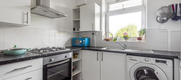 3 bedrooms Apartment in London, United Kingdom No. 7588 3