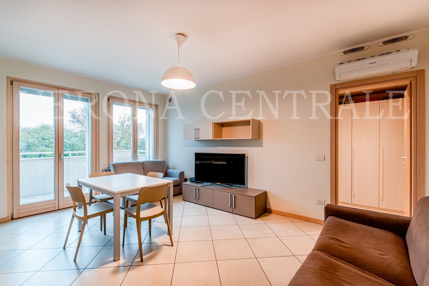 2-Zimmer Doppelhaus in Verona, Italy, Nr. 214207