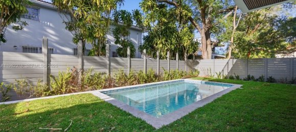 5 dormitorios villa en venta en Miami, Miami-Dade, Florida, USA № 615779 3