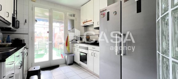 Дом с 3 спальнями в Бадалона, Испания № 22071 5