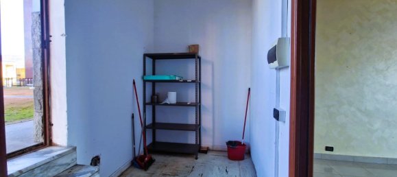 2 rooms Commercial property in Moncalieri, Italy No. 124973 8