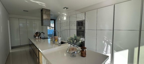 4 bedrooms House in Montenegro, Portugal No. 27290 8