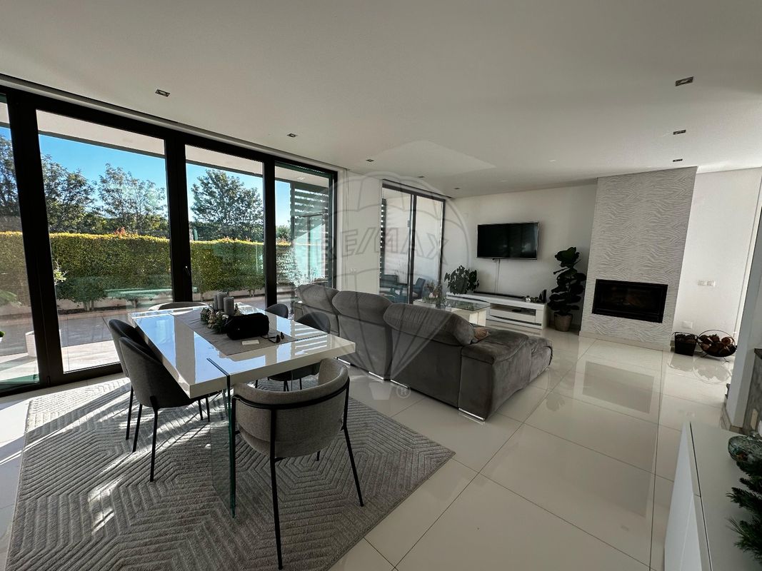 4 bedrooms House in Montenegro, Portugal No. 27290