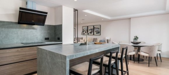 4 bedrooms Apartment in Marbella, Spain No. 61154 3