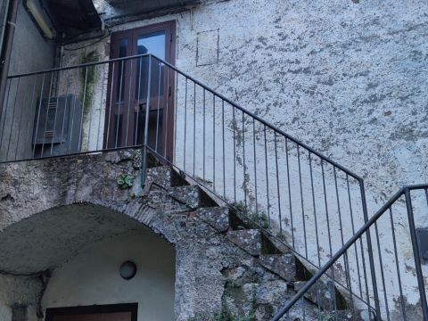 Apartamento de 2 dormitorios en Vallerano, Italy No. 386745