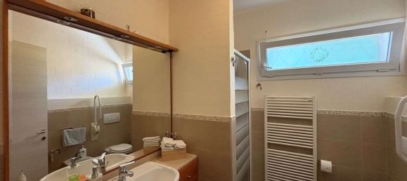 Apartamento de 7 dormitorios en Varese, Italy No. 361241 3