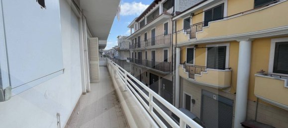 Apartamento de 6 habitaciónes en Cerignola, Italy No. 21203 2
