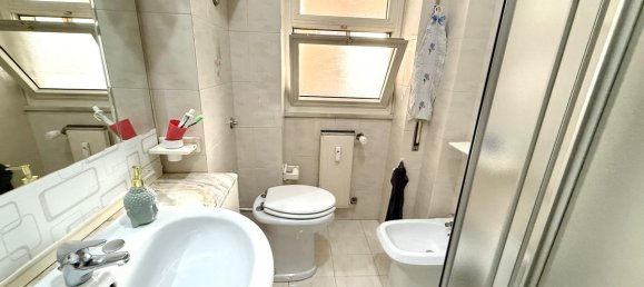 Квартира с 2 комнатами в Рим, Италия № 189442 35