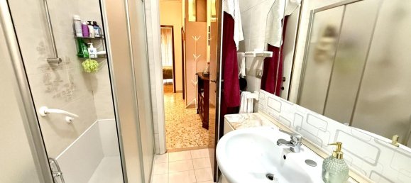 Квартира с 2 комнатами в Рим, Италия № 189442 36