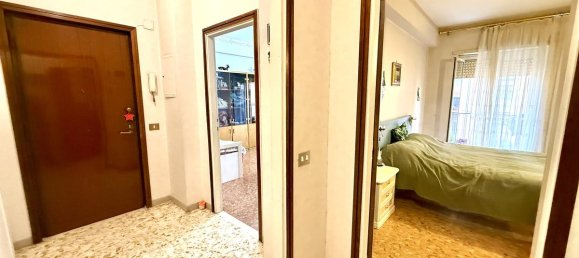 Квартира с 2 комнатами в Рим, Италия № 189442 11