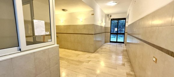 Квартира с 2 комнатами в Рим, Италия № 189442 42