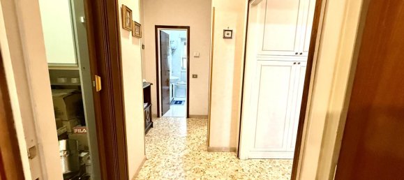 Квартира с 2 комнатами в Рим, Италия № 189442 21