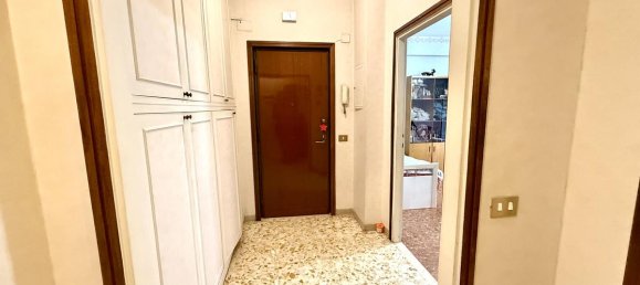 Квартира с 2 комнатами в Рим, Италия № 189442 39