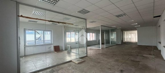 Almacén de 3 habitaciónes en Brescia, Italy No. 122359 16