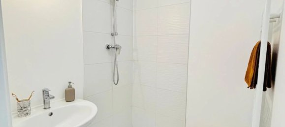 3 bedrooms Apartment in Senlis, France No. 55318 14