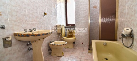 Дом с 7 комнатами в Барбания, Италия № 123930 23