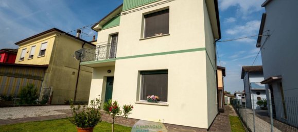 Villa de 4 dormitorios en Riva del Po, Italy No. 340711 3