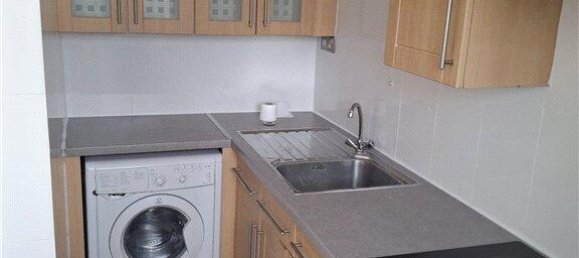 2 Schlafzimmer Wohnung in Croydon, United Kingdom, Nr. 8167 3