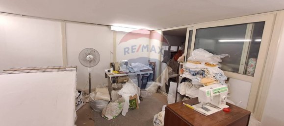 Imóvel comercial de 4 divisões em Catania, Italy N.º 52928 11