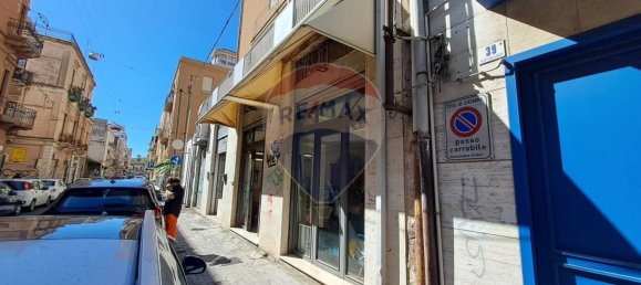 Imóvel comercial de 4 divisões em Catania, Italy N.º 52928 41