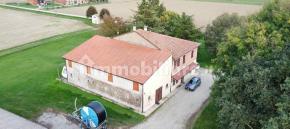 7 bedrooms Villa in Imola, Italy No. 217466 9