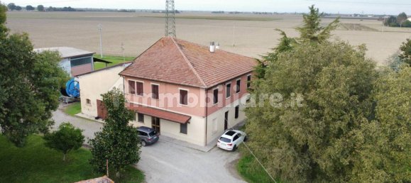 7 bedrooms Villa in Imola, Italy No. 217466 3