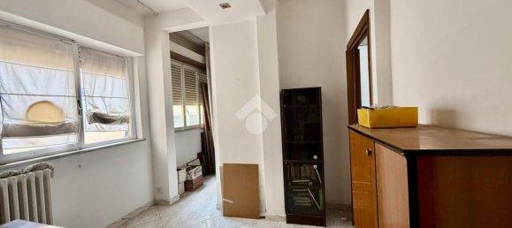 5 bedrooms Apartment in Rome, Italy No. 318806 3