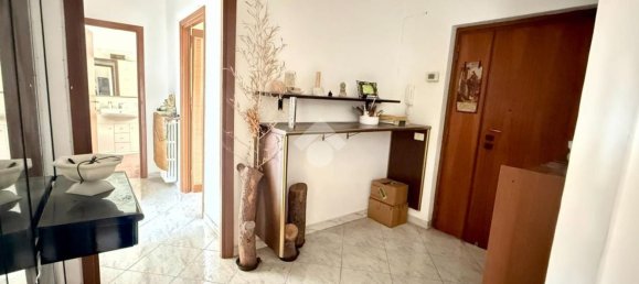 5 bedrooms Apartment in Rome, Italy No. 318806 6