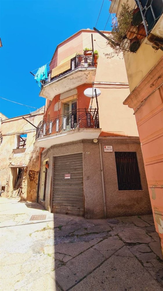 10 rooms Apartment in Sardinia, Italy No. 258952