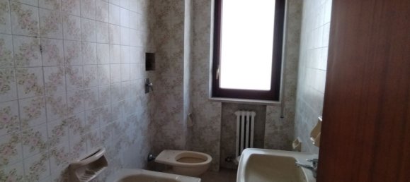 3 rooms Apartment in Taranto, Italy No. 123204 9