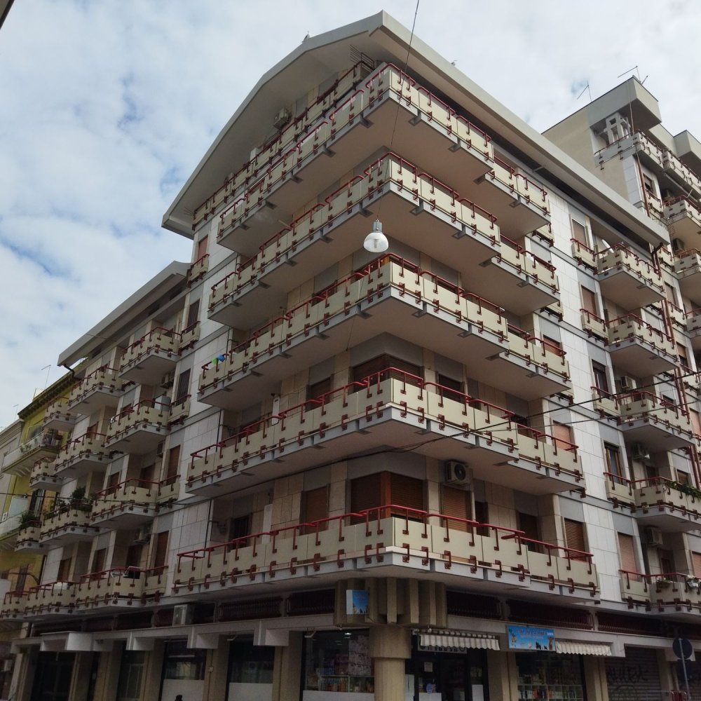 3 rooms Apartment in Taranto, Italy No. 123204