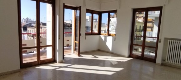 3 rooms Apartment in Taranto, Italy No. 123204 7