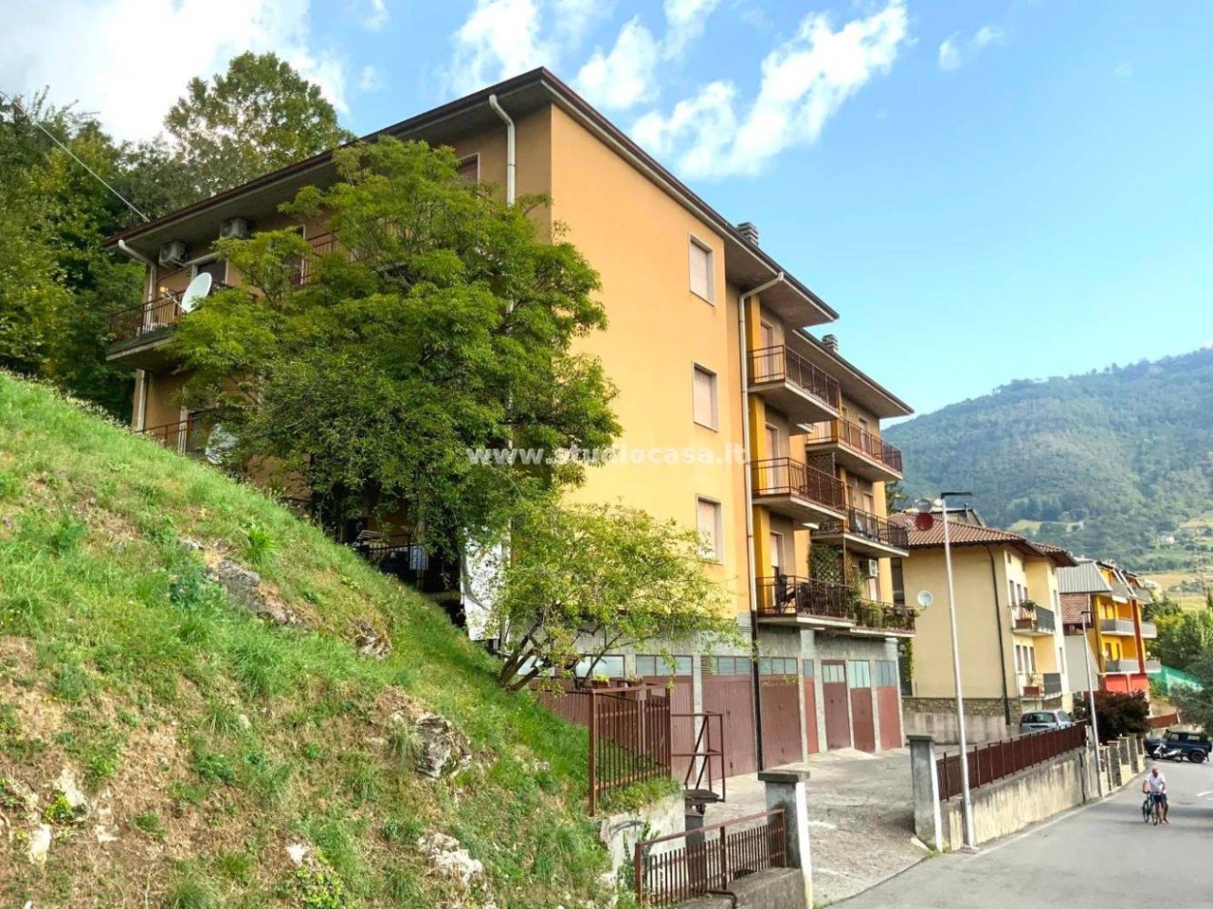 Apartamento de 5 habitaciónes en Sovere, Italy No. 174185