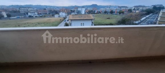 3 bedrooms Apartment in Pescara, Italy No. 41820 16