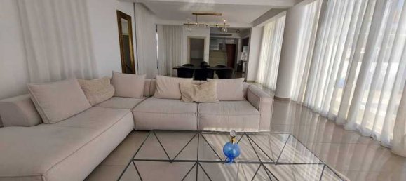 Вилла с 4 спальнями в Лимассол, Кипр № 18629 2