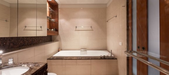 3 bedrooms Condo in Bangkok, Thailand No. 7305 17