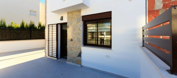 3 bedrooms Townhouse in Pilar de la Horadada, Spain No. 285165 5