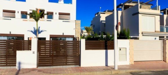 3 bedrooms Townhouse in Pilar de la Horadada, Spain No. 285165 2