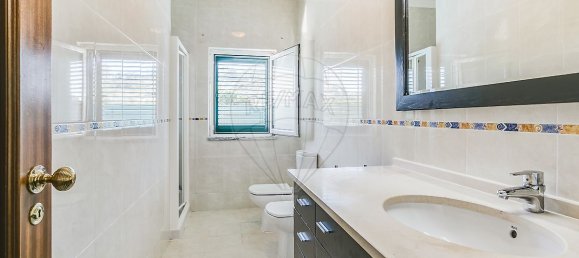 4 bedrooms House in Loures, Portugal No. 45954 25