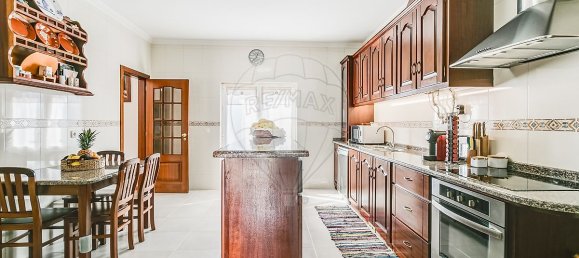 4 bedrooms House in Loures, Portugal No. 45954 8